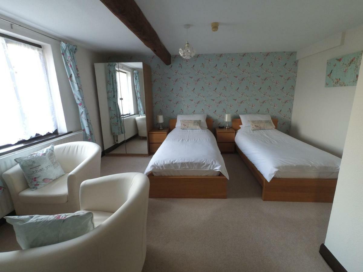 Scar Close Farmhouse Hotel Settle Exterior photo