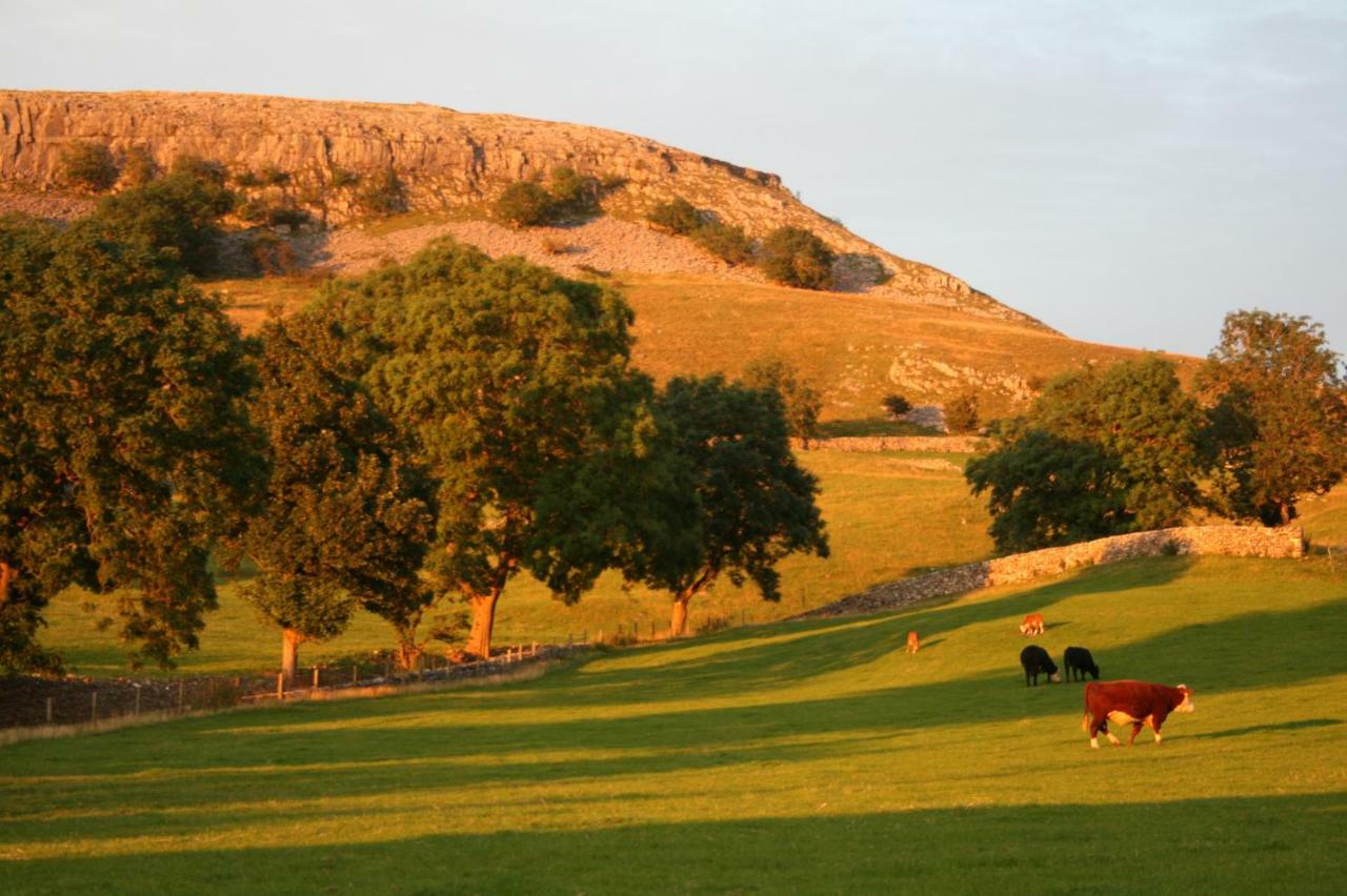 Scar Close Farmhouse Hotel Settle Exterior photo