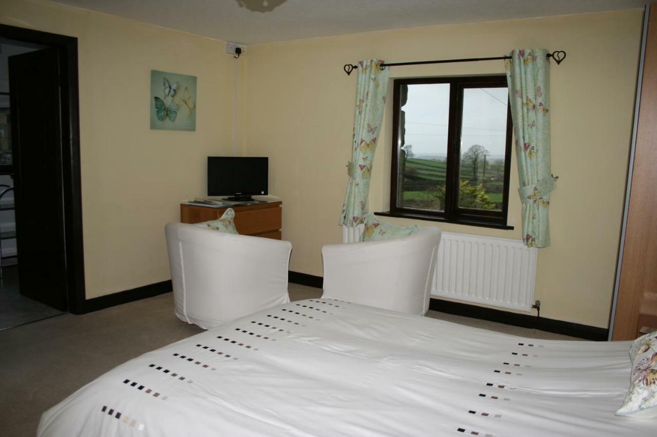 Scar Close Farmhouse Hotel Settle Exterior photo